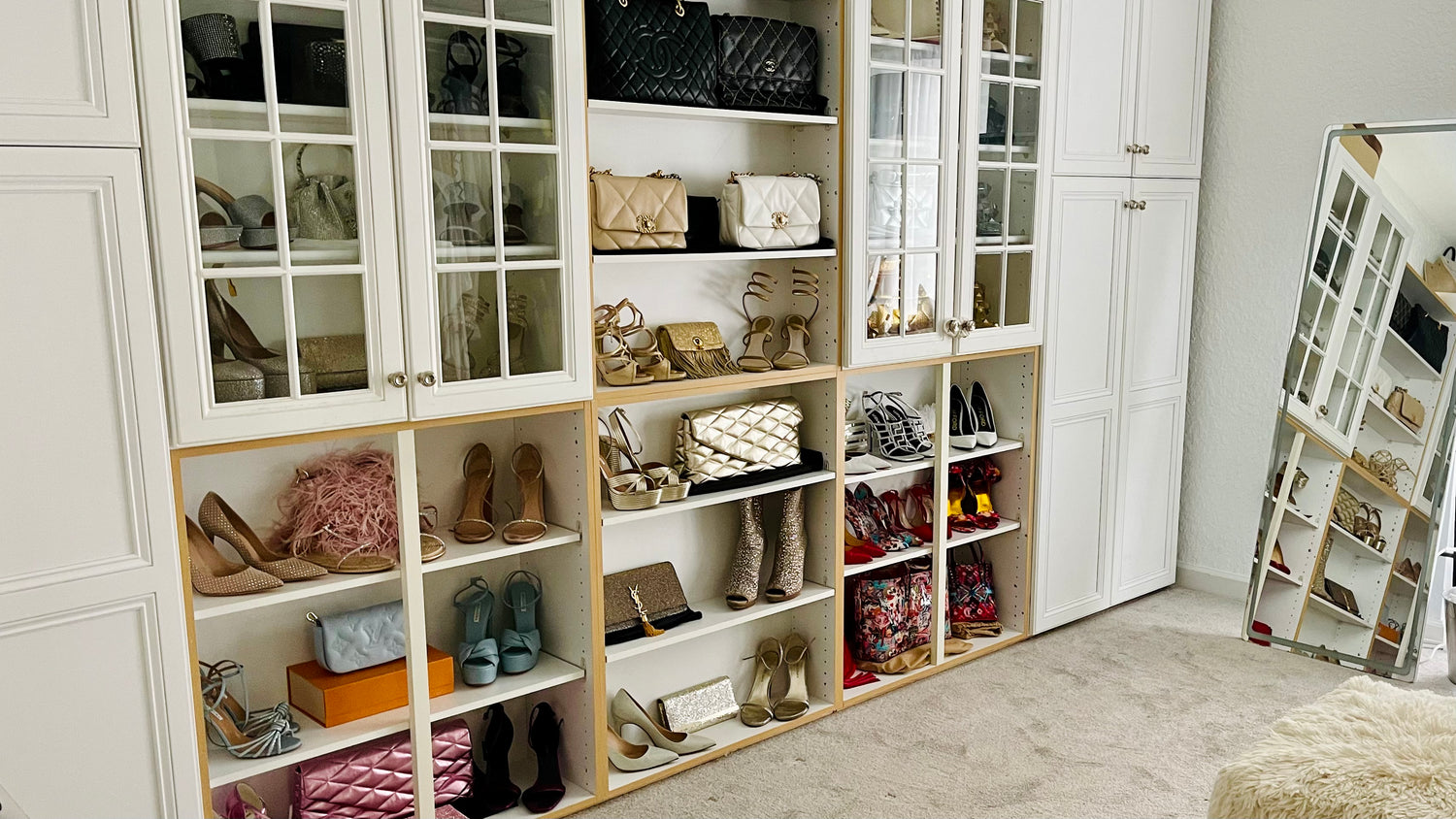 Closet Confessions: 10 Fabulous Tips to Spring Clean Your Wardrobe with Style!